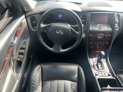 Used 2016 INFINITI QX50 2WD w/ Premium Plus Package image 9