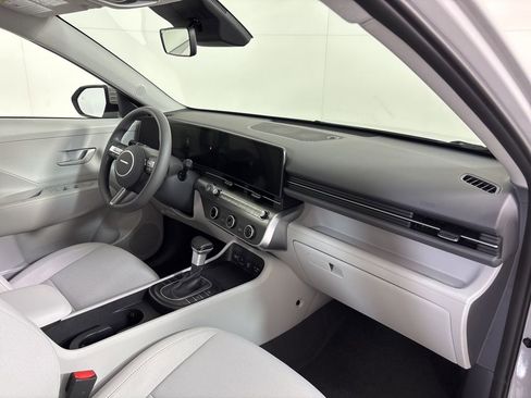 New 2026 Hyundai Kona SE image 13