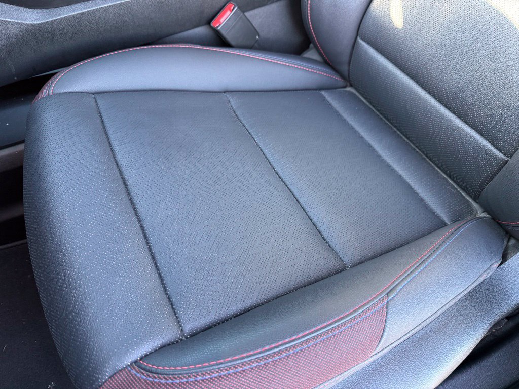 Used 2025 Chevrolet Equinox RS w/ Safety and Technology Package AWD/4WD image 24