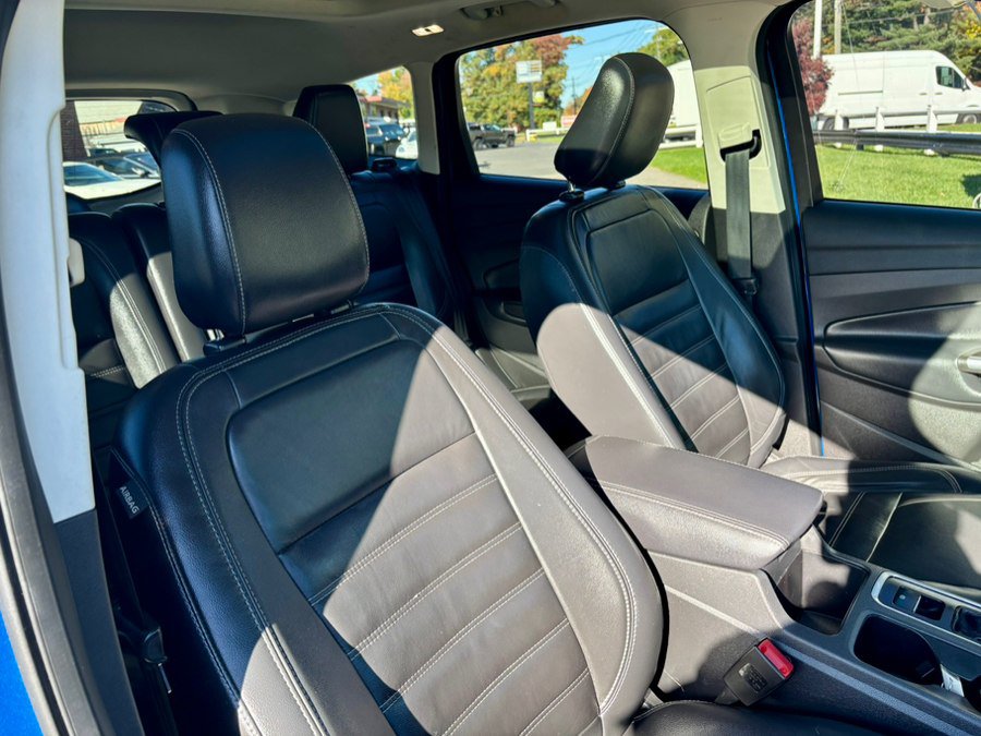 Used 2018 Ford Escape Titanium w/ Ford Safe & Smart Package AWD/4WD image 18
