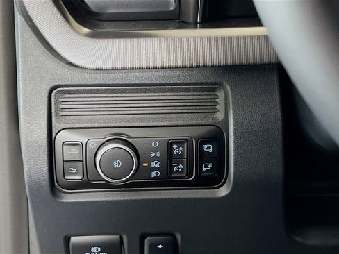 New 2026 Ford F250 Platinum w/ Tremor Off-Road Package image 17