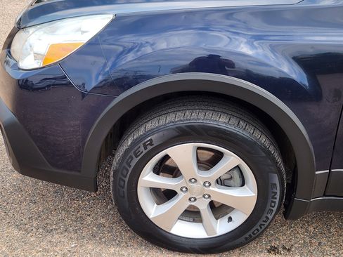 Used 2014 Subaru Outback 3.6R Limited AWD/4WD image 6