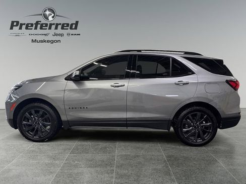 Used 2023 Chevrolet Equinox RS image 9