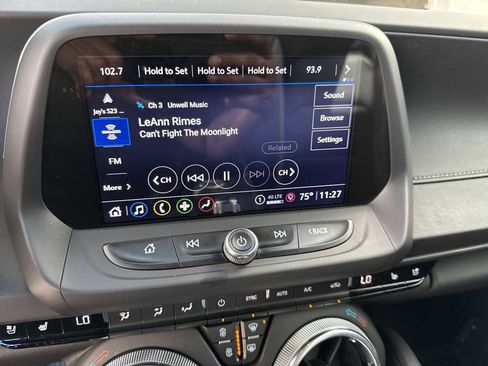 Used 2022 Chevrolet Camaro LT image 27