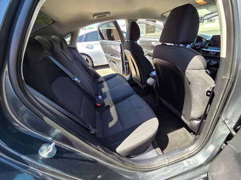 Used 2022 Kia Forte LXS FWD image 21