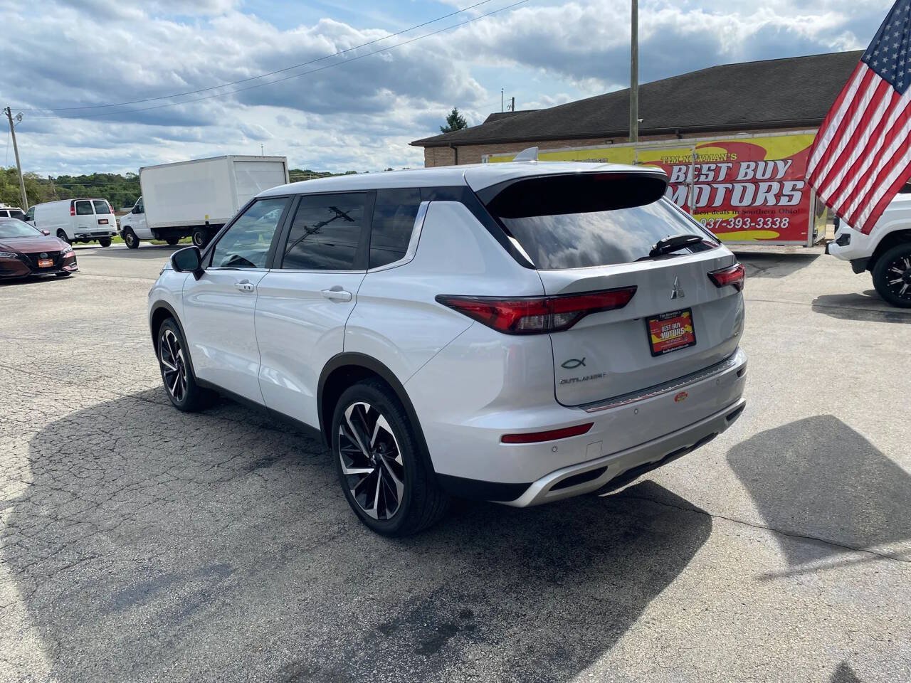 Used 2022 Mitsubishi Outlander SE AWD/4WD image 3