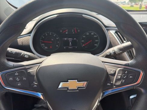 Used 2023 Chevrolet Malibu LT FWD image 12