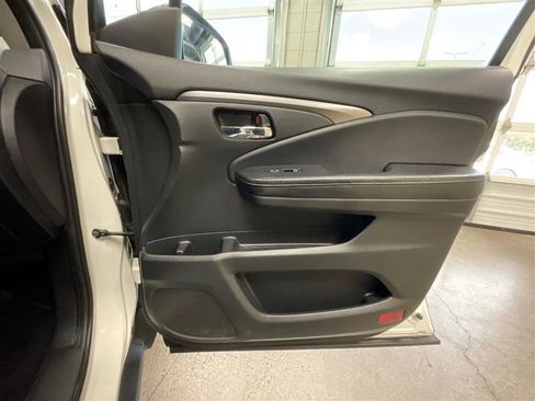 Used 2019 Honda Ridgeline Sport image 24