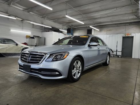 Used 2019 Mercedes-Benz S 560 4MATIC Sedan w/ Premium Package image 32