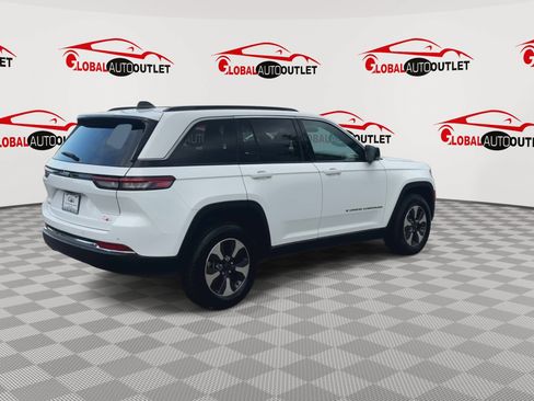 Used 2024 Jeep Grand Cherokee Limited 4xe AWD/4WD image 8