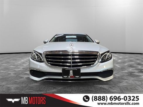 Used 2017 Mercedes-Benz E 300 4MATIC image 11