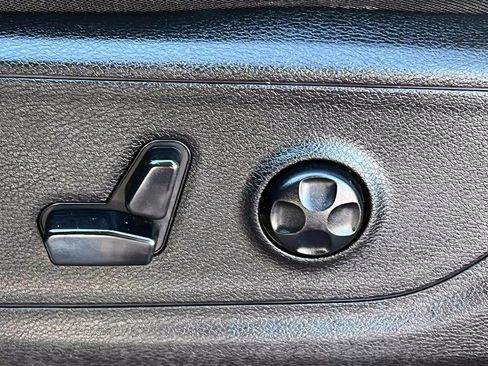 Used 2019 RAM 1500 Big Horn image 18