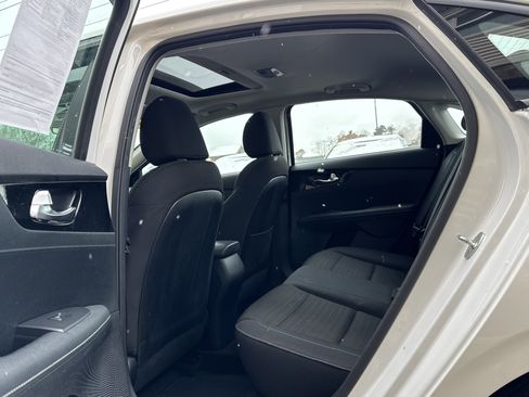 Used 2019 Kia Forte S w/ S Premium Package image 10