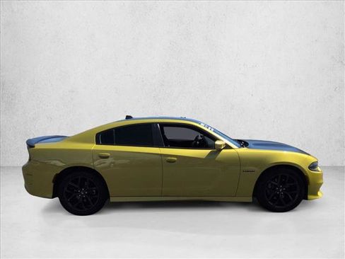 Used 2021 Dodge Charger R/T w/ Harman/Kardon Audio Group RWD image 9