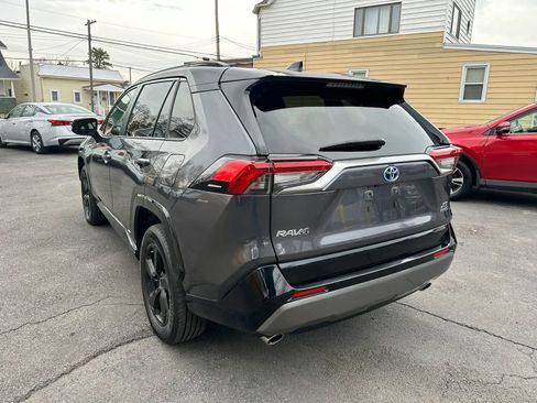 Used 2019 Toyota RAV4 XSE w/ Carpet Mat Package image 4