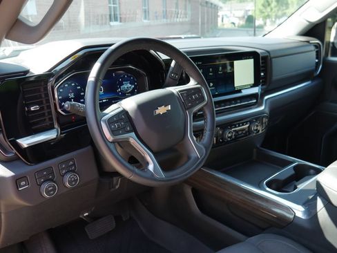 Used 2024 Chevrolet Silverado 2500 LT w/ Convenience Package AWD/4WD image 26