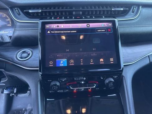 Used 2021 Jeep Grand Cherokee L Limited image 20