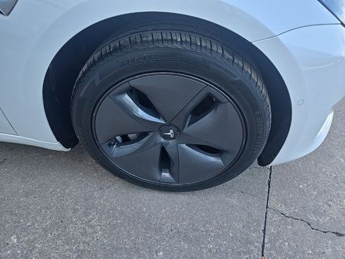 Used 2020 Tesla Model 3 Standard Range Plus image 24