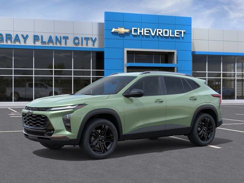 New 2026 Chevrolet Trax ACTIV w/ Driver Confidence Package FWD image 2