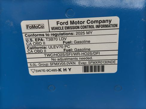 Used 2025 Ford Mustang GT Premium image 33