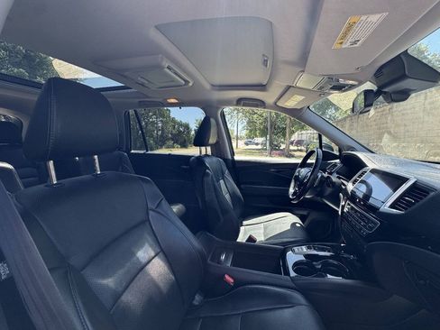 Used 2018 Honda Pilot Elite image 38