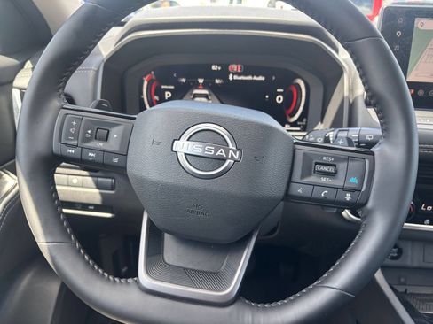 Used 2026 Nissan Rogue SL FWD image 31