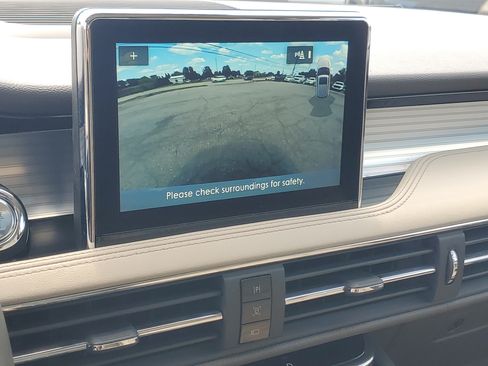 Certified 2022 Lincoln Corsair AWD w/ Premium Package image 17