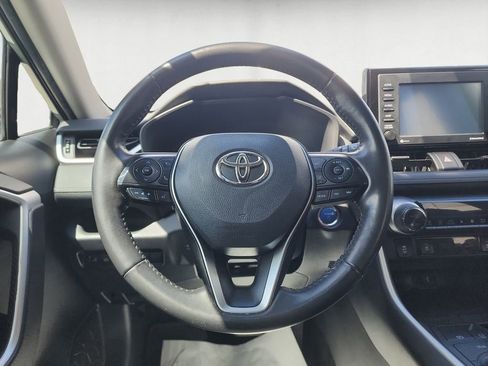 Used 2022 Toyota RAV4 XLE w/ XLE Grade Weather Package AWD/4WD image 13