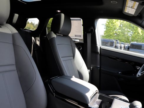 New 2026 Land Rover Range Rover Evoque S AWD/4WD image 12