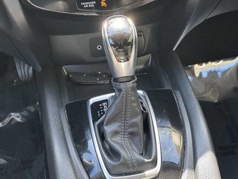 Used 2019 Nissan Rogue Sport S w/ Appearance Package image 17