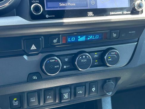 Used 2023 Toyota Tacoma TRD Sport w/ TRD Premium Sport Package RWD image 32