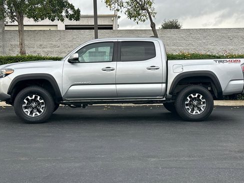 Used 2022 Toyota Tacoma TRD Off-Road image 7