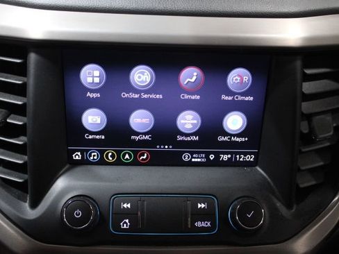 Used 2021 GMC Acadia Denali w/ Denali Technology Package AWD/4WD image 48
