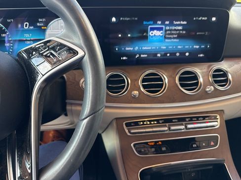 Used 2023 Mercedes-Benz E 350 Sedan image 4