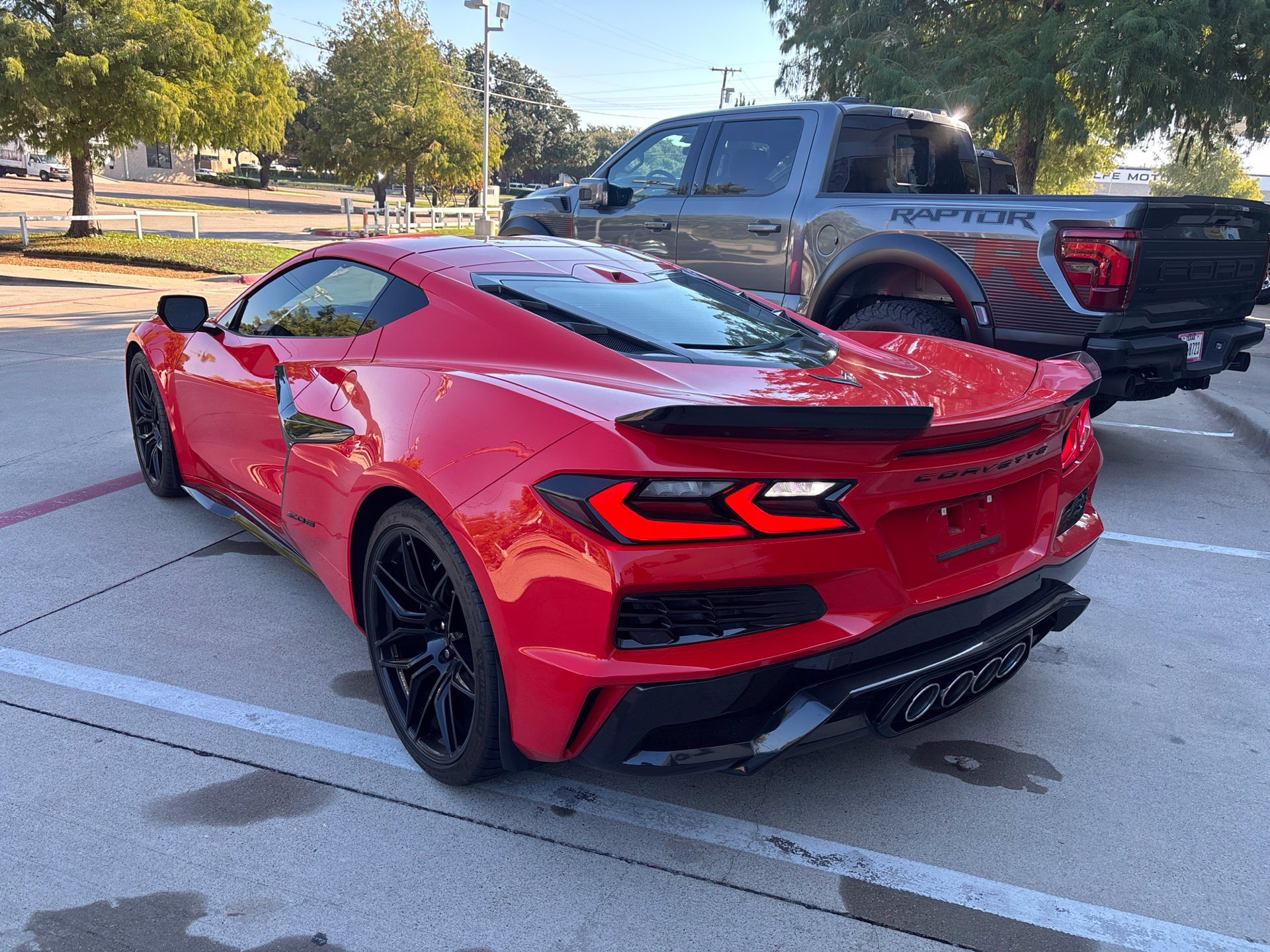 Used 2024 Chevrolet Corvette Z06 RWD image 7