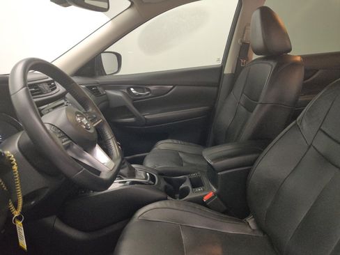 Used 2020 Nissan Rogue SL w/ Premium Package FWD image 17