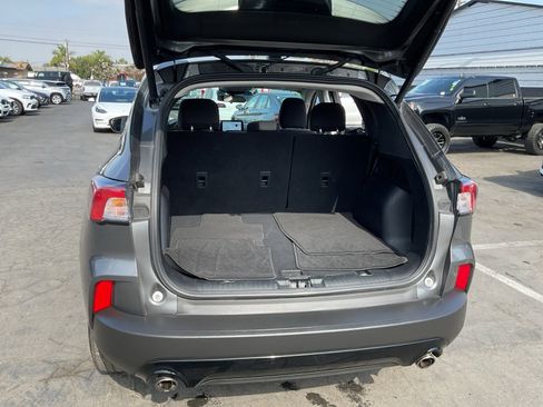 Used 2022 Ford Escape SE w/ SE Sport Appearance Package FWD image 25