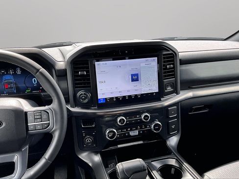 Used 2025 Ford F150 Lariat AWD/4WD image 6