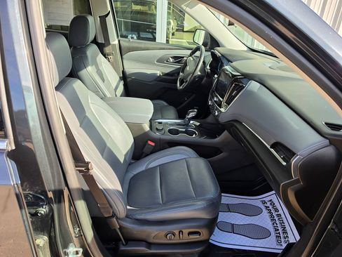 Used 2021 Chevrolet Traverse Premier AWD/4WD image 16
