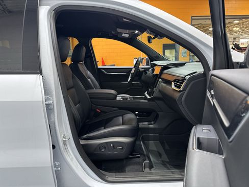 New 2026 GMC Acadia Elevation w/ Black Edition AWD/4WD image 19