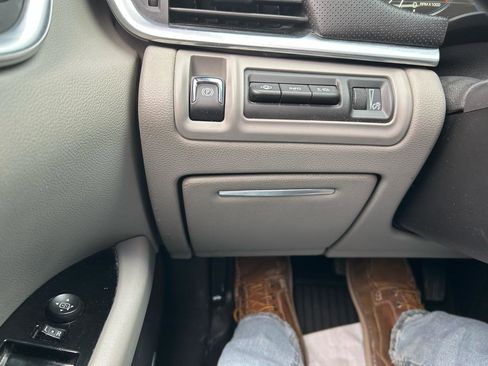 Used 2014 Cadillac XTS Premium w/ Driver Assist Package image 24