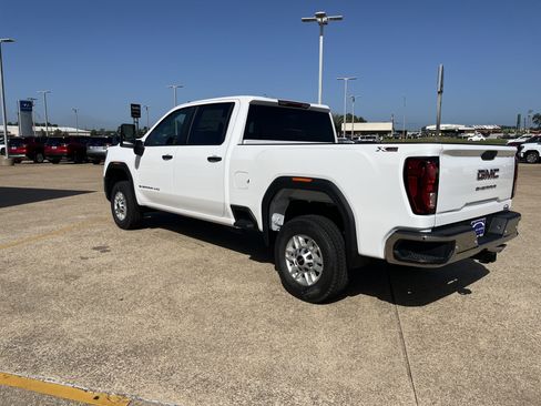 New 2026 GMC Sierra 2500 Pro w/ 1SA Pro Safety Plus Package AWD/4WD image 5
