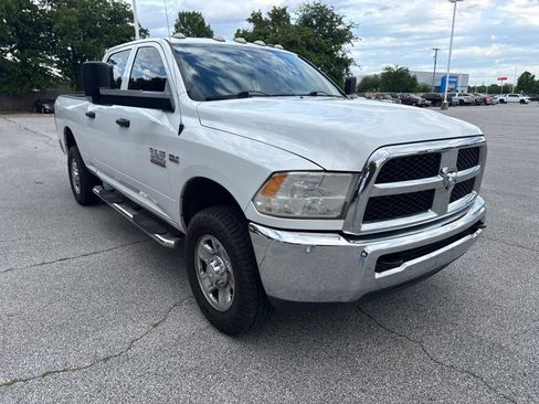Used 2018 RAM 2500 Tradesman w/ Chrome Appearance Group AWD/4WD image 6