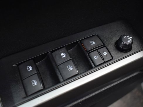 Used 2023 Toyota Tacoma SR5 w/ SR5 Appearance Package image 12