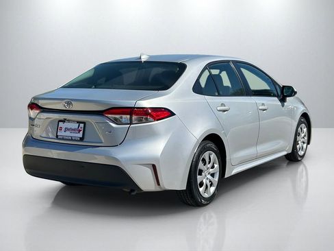 Used 2023 Toyota Corolla LE image 5