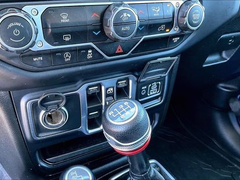 Used 2018 Jeep Wrangler Unlimited Sport S AWD/4WD image 15