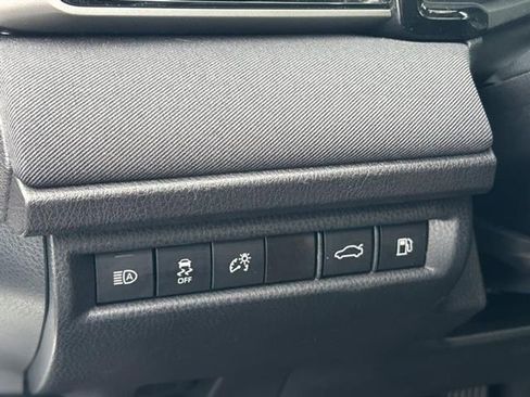 Used 2025 Toyota Camry LE image 20