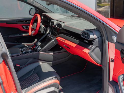 Used 2024 Lamborghini Urus S AWD/4WD image 59