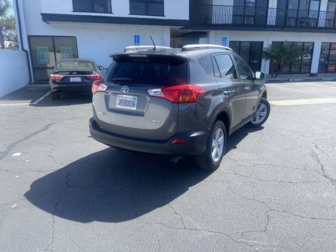 Used 2014 Toyota RAV4 XLE FWD image 4