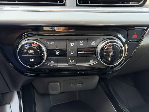 New 2026 Chevrolet Trax LT w/ Driver Confidence Package image 19